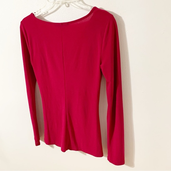 Narciso Rodriguez for DesigNation Long Sleeve Ruched Front V-Neck Knit Top Berry - Picture 5 of 8